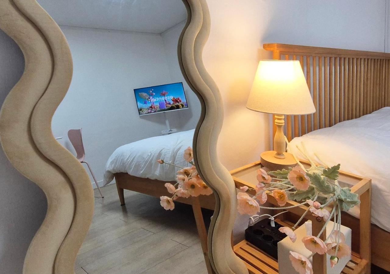 Apartment Hongdae # S101