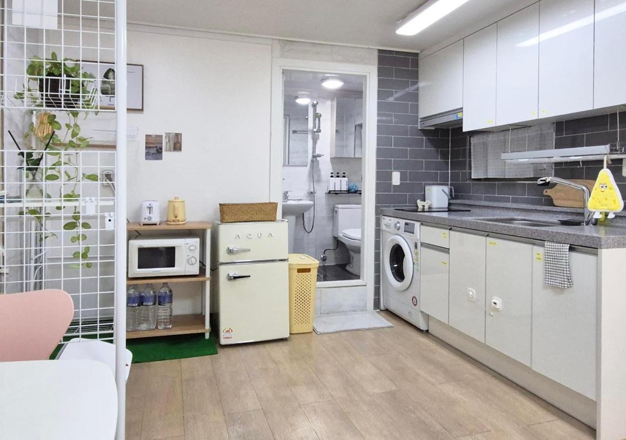 Apartment Hongdae # S101 Seoul