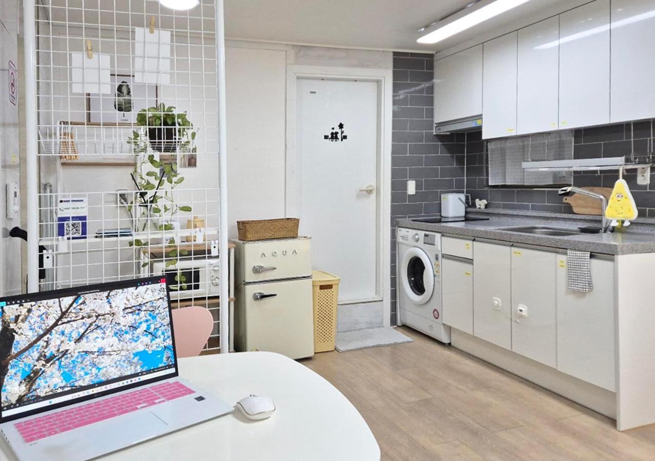 Apartment Hongdae # S101 Seoul
